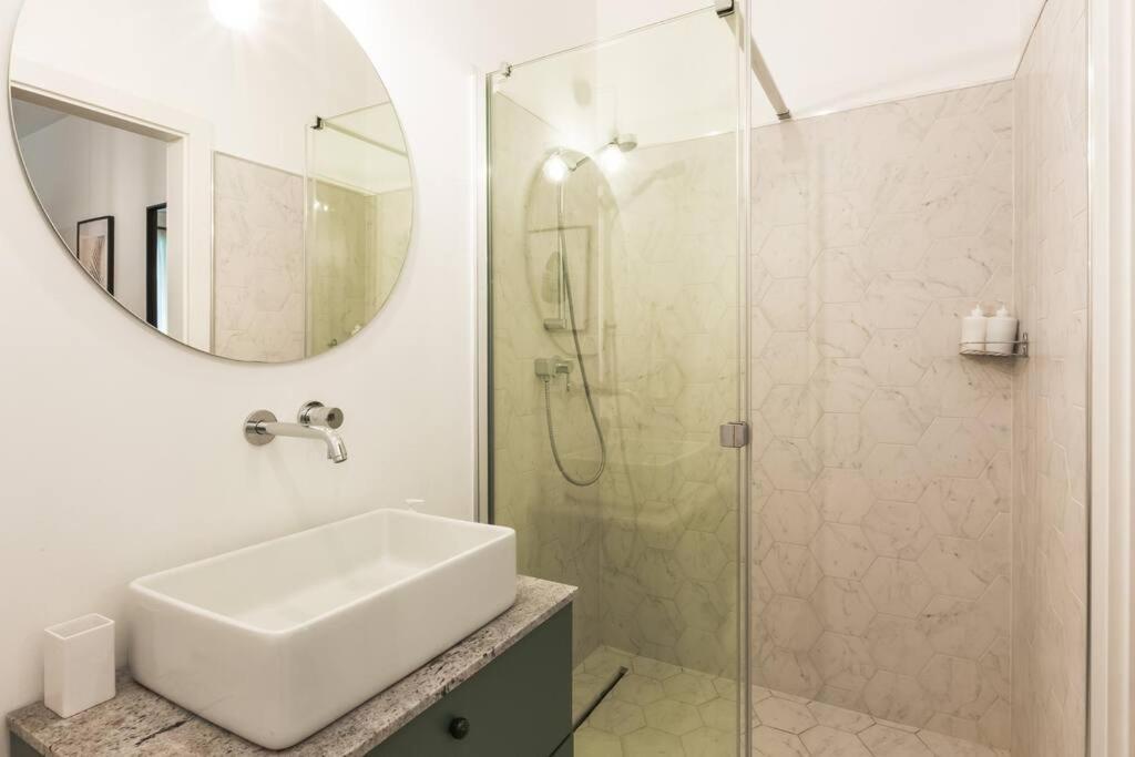 Cute Apartment Perfect For Business And Travel. Варшава Экстерьер фото